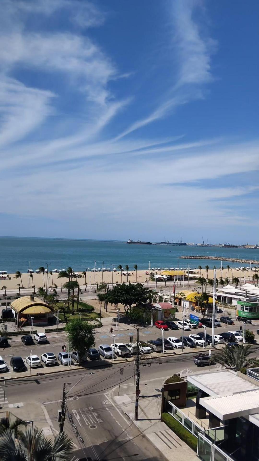 Beira Mar 2 Quartos Apartamento *